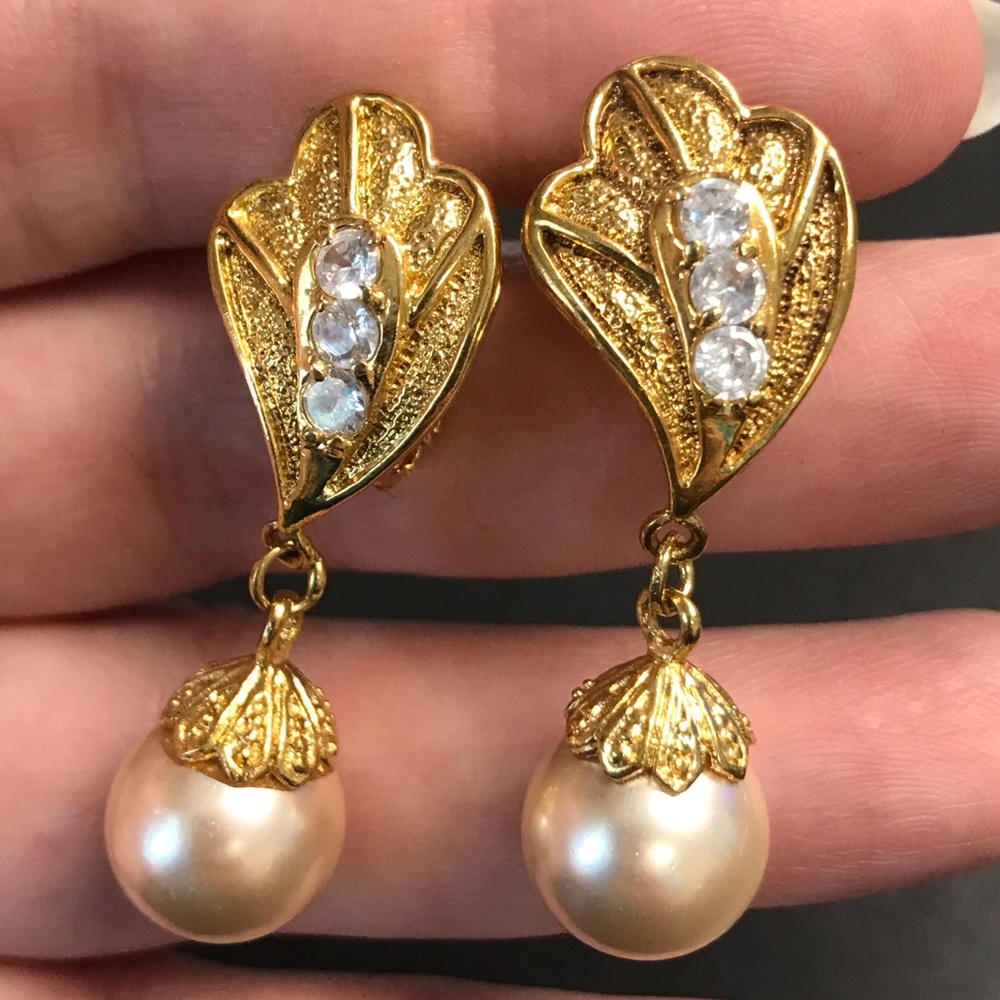 Vintage Faux Pearl and Rhinestone Gold Tone Clip On Earrings